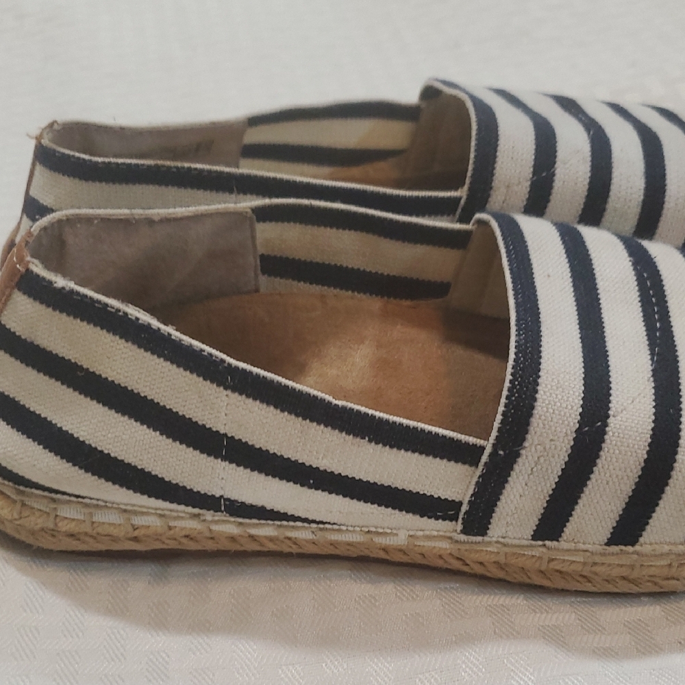 Vionic Valeri  Black and White Striped Slipon  Flats - Picture 5 of 13